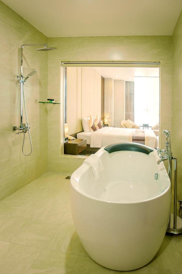 Luxury6 Hotel Mong Cai 外观 照片